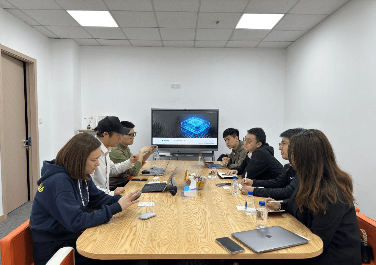 與玥芯電子負責人會(huì).png 與玥芯電子負責人會(huì).png